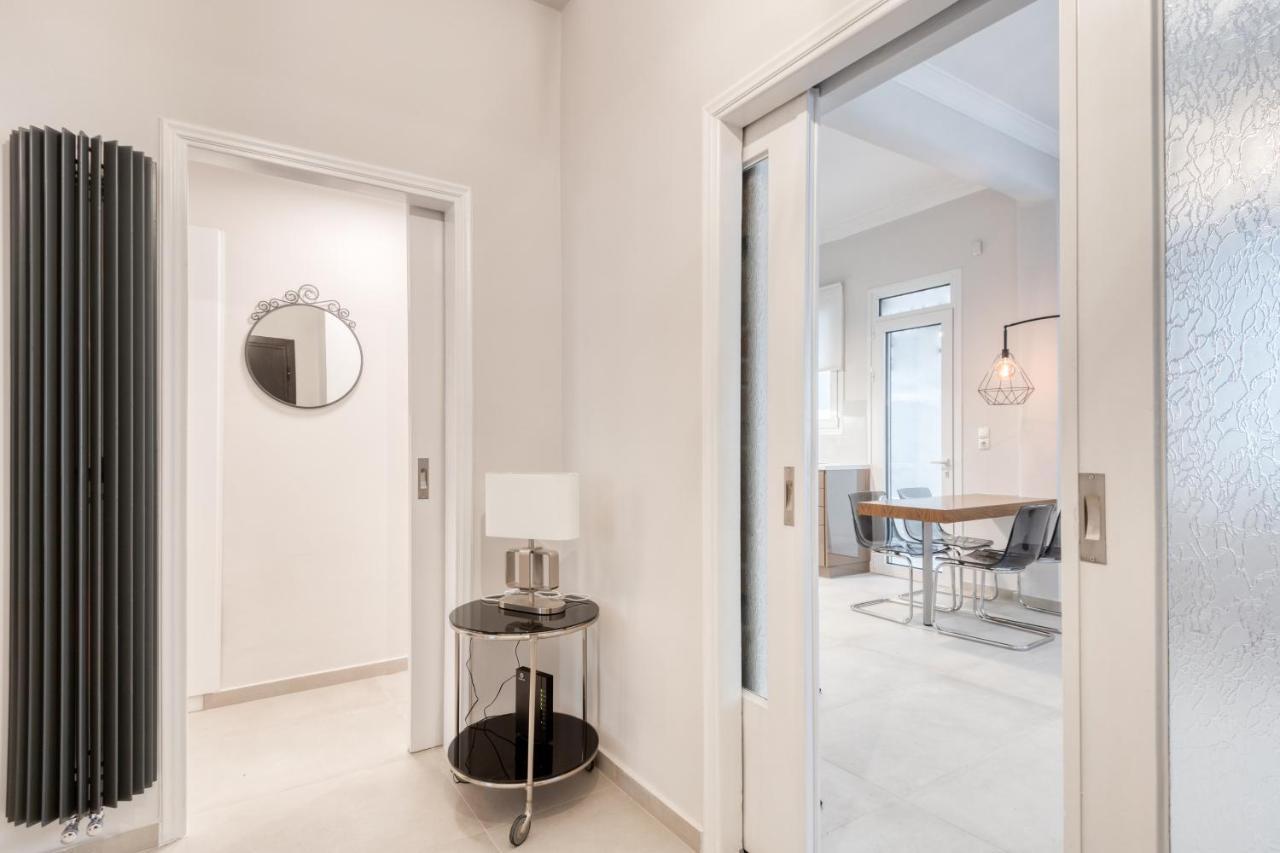 Modern 2-Bedroom Apt, 200M From The Acropolis Athen Eksteriør billede