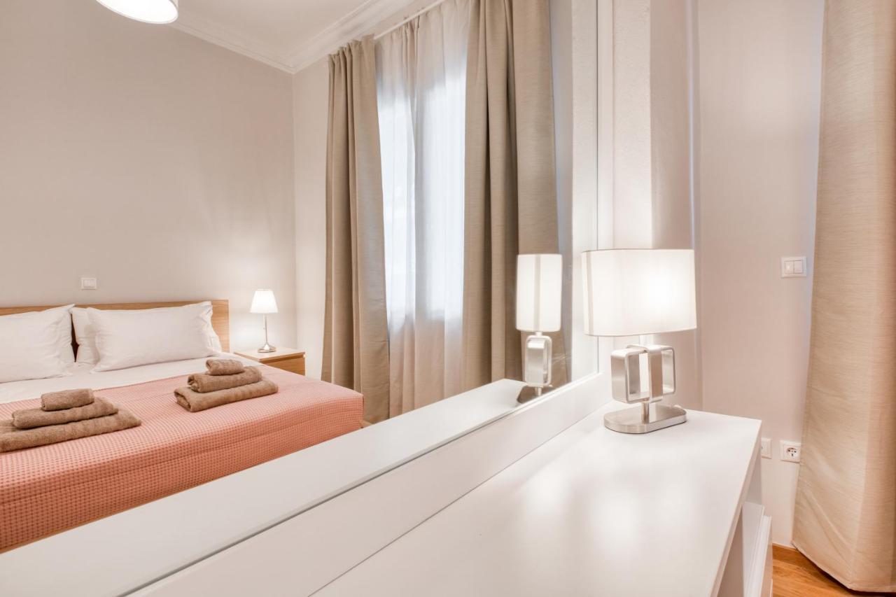 Modern 2-Bedroom Apt, 200M From The Acropolis Athen Eksteriør billede