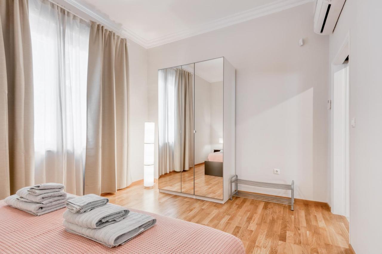 Modern 2-Bedroom Apt, 200M From The Acropolis Athen Eksteriør billede